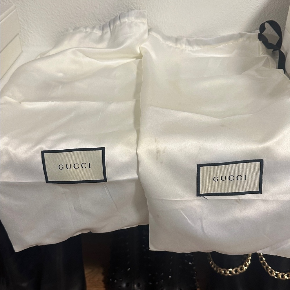 Gucci Beige Monogram Sneakers with Red and Green Accents - Picture 6 of 6